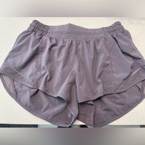 Lululemon Hotty Hot Low-Rise Lined Short 2.5” Graphite Purple
